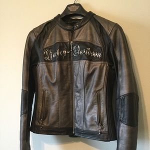 Harley Davidson leather riding jacket Medium